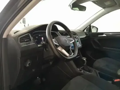 Photo 12 Volkswagen Tiguan  2.0 TDI 150ch Elegance DSG7