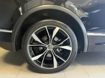 Photo 8 Volkswagen Tiguan  1.4 eHybrid 245ch R-Line Exclusive DSG6
