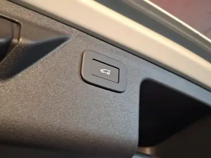 Photo 11 Land rover Discovery Sport Gén. I (L550) Ph2 NG Dynamic SE 5