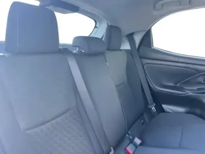 Photo 8 Toyota Yaris  116h Design 5p MY22