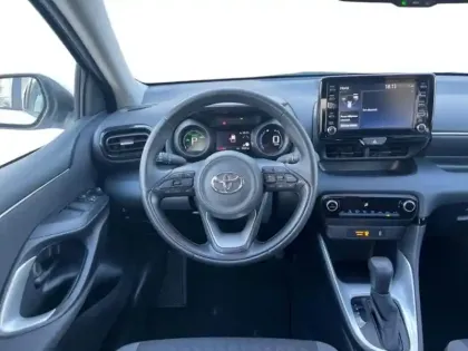 Photo 10 Toyota Yaris  116h Design 5p MY22