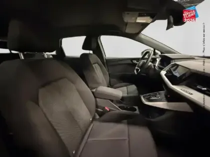 Photo 19 Audi Q4  e-tron 35 e-tron 170ch