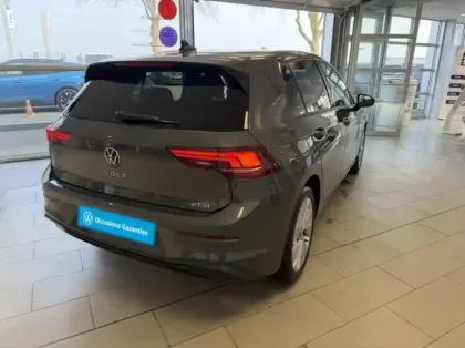 Photo 11 Volkswagen Golf  1.5 eTSI EVO2 116ch VW Edition DSG7