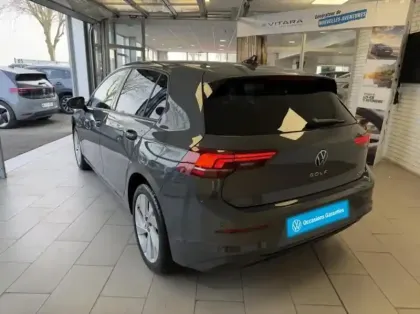 Photo 14 Volkswagen Golf  1.5 eTSI EVO2 116ch VW Edition DSG7