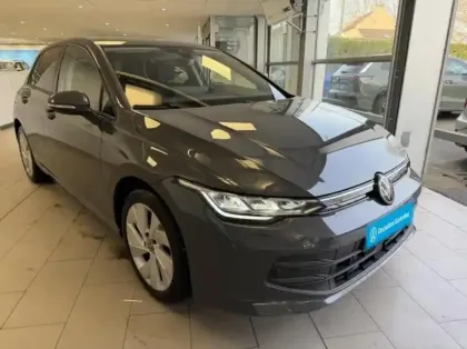 Photo 5 Volkswagen Golf  1.5 eTSI EVO2 116ch VW Edition DSG7