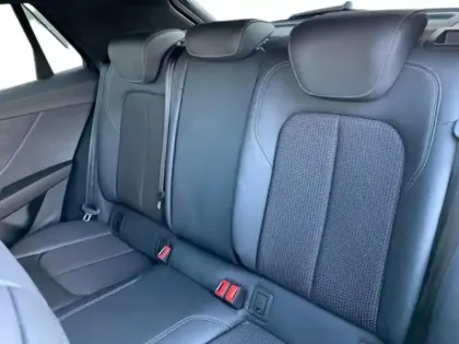 Photo 7 Audi Q2  35 TFSI 150ch S line Plus S tronic 7