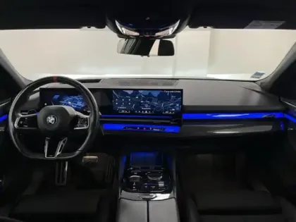 Photo 9 BMW Serie 5 Série 5 i5 M60 601ch xDrive