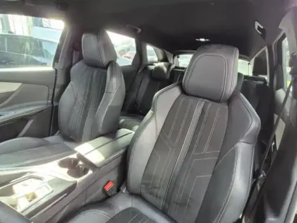 Photo 11 Peugeot 3008  HYBRID 225ch GT Pack e-EAT8