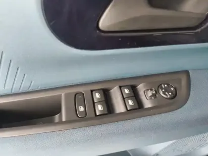 Photo 13 Fiat Panda Grande  1.2 Hybrid Turbo 110ch La Prima eDCT6