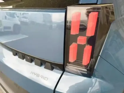 Photo 12 Fiat Panda Grande  1.2 Hybrid Turbo 110ch La Prima eDCT6