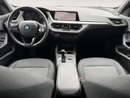 Photo 9 BMW Serie 1 Série 1 118iA 136ch Business Design DKG7