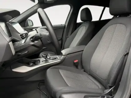 Photo 8 BMW Serie 1 Série 1 118iA 136ch Business Design DKG7