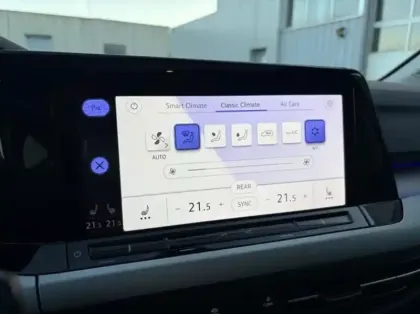 Photo 12 Volkswagen Golf  SW 2.0 TDI SCR 150ch Life DSG7