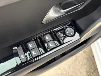 Photo 14 Lancia Ypsilon  1.2 Ibrida 100ch LX eDCT6