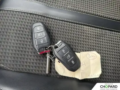 Photo 51 Peugeot 2008  PureTech 130 S&S EAT8