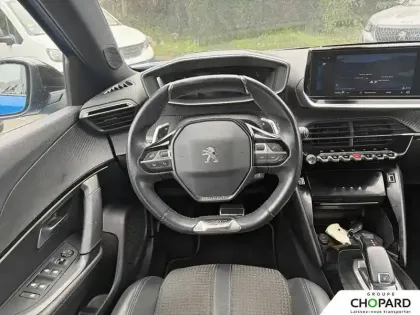 Photo 35 Peugeot 2008  PureTech 130 S&S EAT8