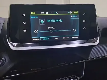 Photo 52 Peugeot 2008  Electrique 136 ch