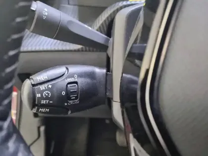 Photo 26 Peugeot 2008 Gén. II Ph1 NG Allure Pack 5