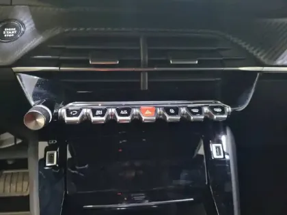 Photo 24 Peugeot 2008 Gén. II Ph1 NG Allure Pack 5