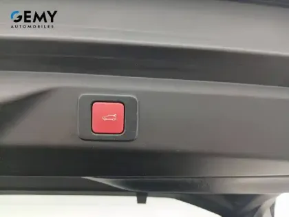 Photo 65 Peugeot 3008  Hybrid 136 e-DCS6