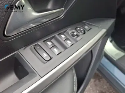 Photo 11 Peugeot 3008  Hybrid 136 e-DCS6