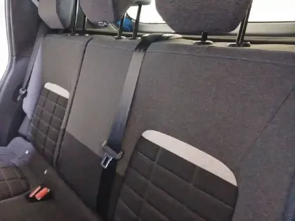 Photo 32 Citroën C3 Gén. IV Ph1 PLUS 5