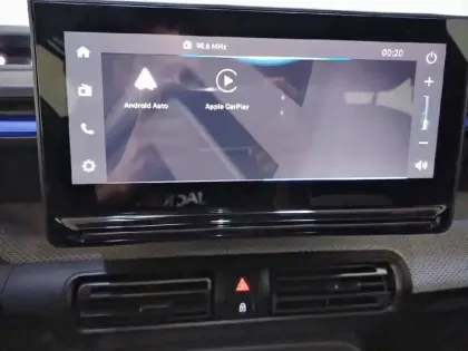 Photo 22 Citroën C3 Gén. IV Ph1 PLUS 5