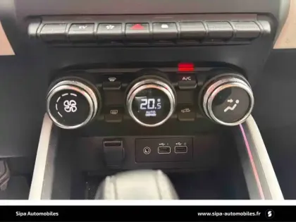 Photo 92 Renault Clio  E-Tech full hybrid 145