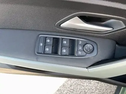 Photo 10 Dacia Duster  Hybrid 140