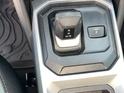 Photo 12 Dacia Duster  Hybrid 140