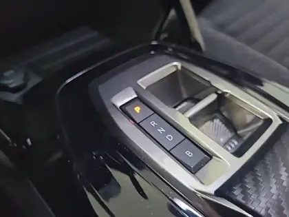 Photo 13 Peugeot 2008 Gén. II Ph1 NG Style 5