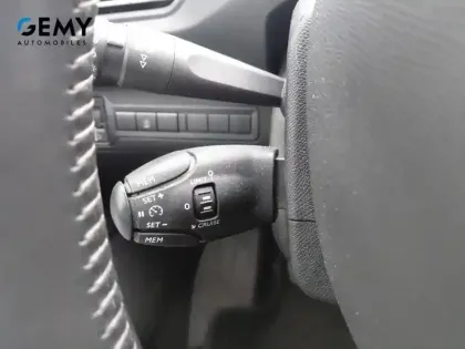 Photo 14 Peugeot 308  SW PureTech 110ch S&S BVM6