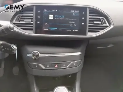 Photo 44 Peugeot 308  SW PureTech 110ch S&S BVM6