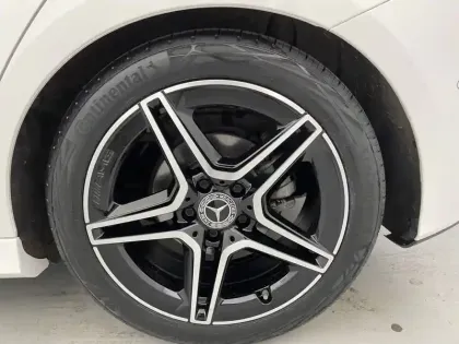 Photo 56 Mercedes Classe B  200 d 8G-DCT