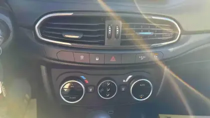 Photo 20 Fiat Tipo Gén. II Ph2 MY23 Cross 5