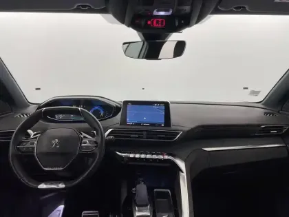 Photo 99 Peugeot 3008  Hybrid 225 e-EAT8