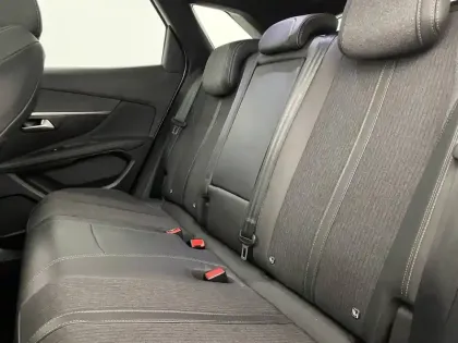 Photo 82 Peugeot 3008  Hybrid 225 e-EAT8