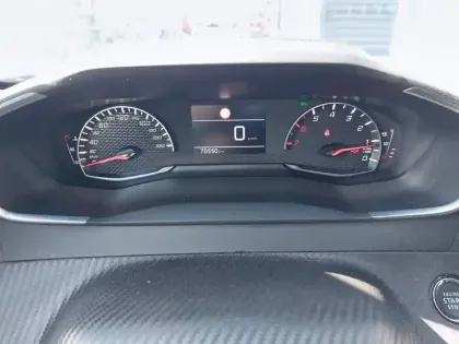 Photo 9 Peugeot 2008  BlueHDi 110 S&S BVM6