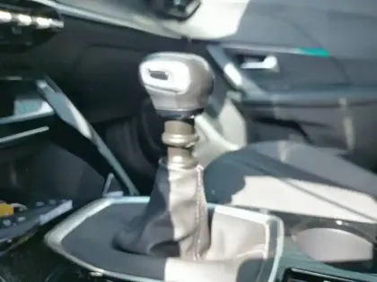 Photo 13 Peugeot 2008  BlueHDi 110 S&S BVM6