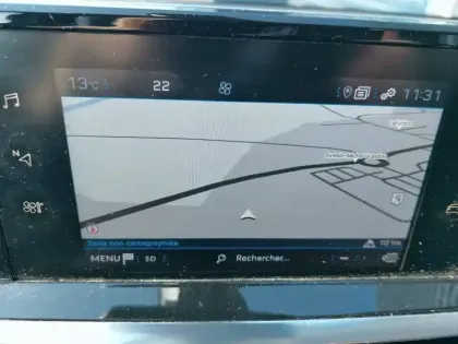 Photo 18 Peugeot 2008  BlueHDi 110 S&S BVM6