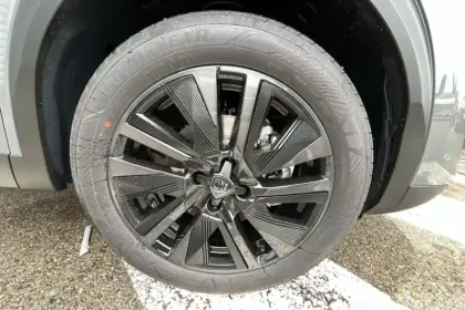 Photo 80 Peugeot 2008  Hybrid 145 e-DCS6