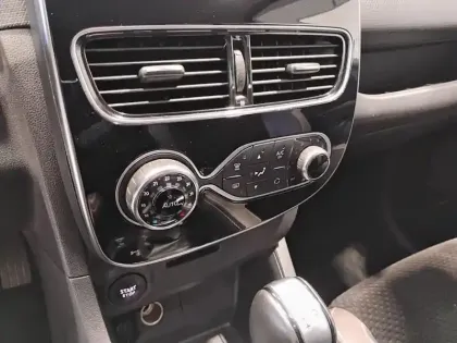 Photo 12 Renault Clio  TCe 120 Energy EDC Intens