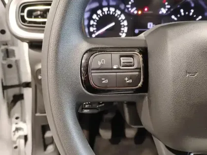 Photo 18 Citroën C3  PureTech 83 S&S BVM5 Shine