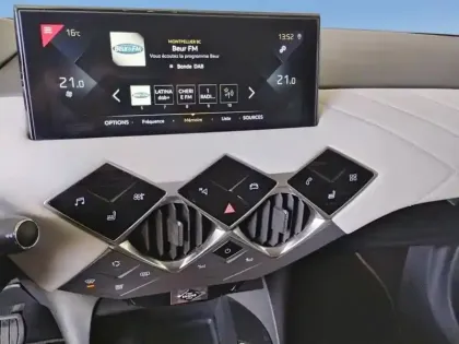 Photo 12 DS DS 3 DS3 Crossback PureTech 130 EAT8 Grand Chic