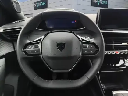 Photo 11 Peugeot 2008  PureTech 100 S&S BVM6 Allure