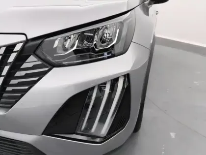 Photo 13 Peugeot 2008  PureTech 100 S&S BVM6 Allure