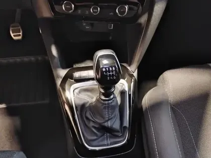 Photo 23 Opel Corsa  1.2 Turbo 100 ch BVM6 GS