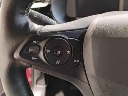 Photo 18 Opel Corsa  1.2 Turbo 100 ch BVM6 GS