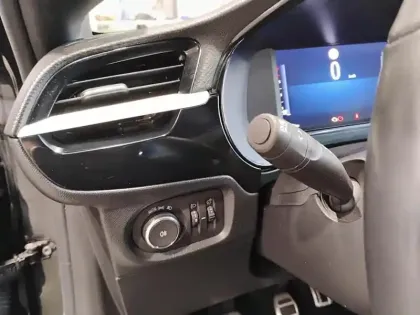 Photo 16 Opel Corsa  1.2 Turbo 100 ch BVM6 GS