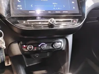 Photo 12 Opel Corsa  1.2 Turbo 100 ch BVM6 GS